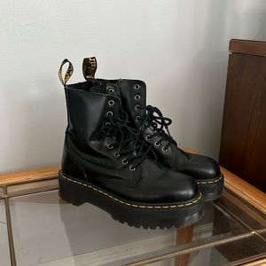 platform dr marten boots!